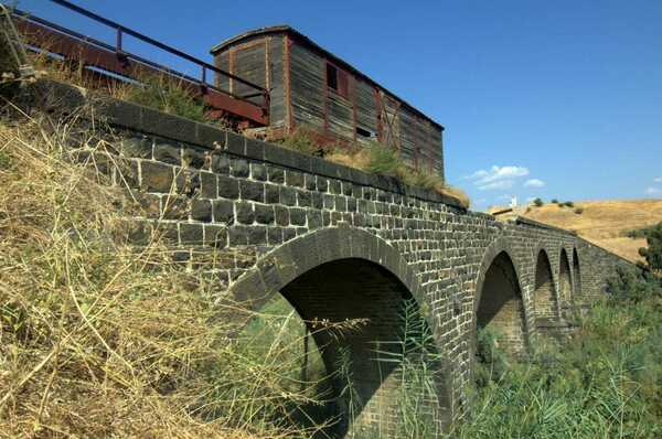 רכבת העמק, נהריים – גשר הישנה