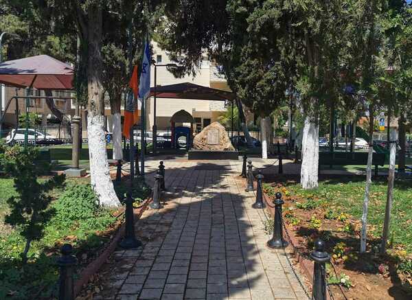 אנדרטה לזכרם של י"א בני ראשל"צ שנהרגו ב1948 ליד אשדוד – ראשון לציון