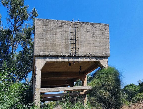 מגדל המים במעברת חוטר – באר יעקב